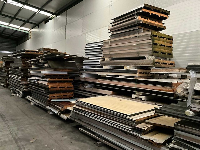 Grote partij isolatiepanelen - afbeelding 6 van  11