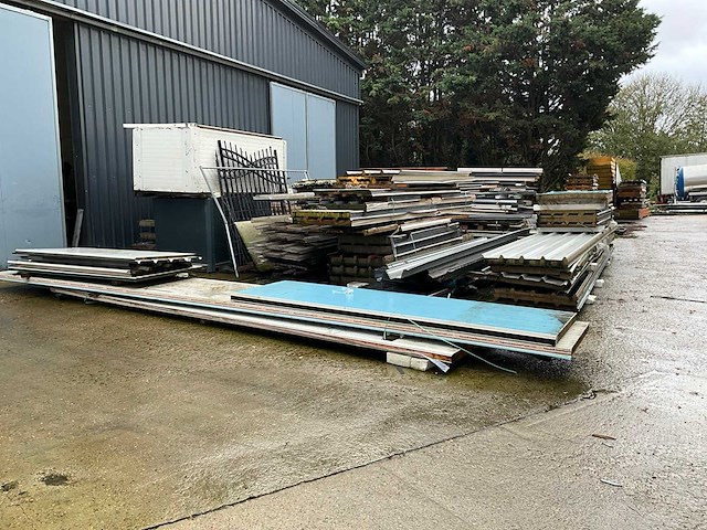 Grote partij isolatiepanelen - afbeelding 1 van  8