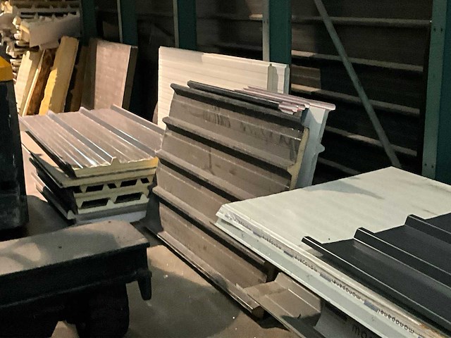 Grote partij isolatiepanelen - afbeelding 9 van  11