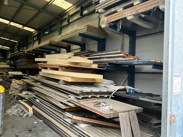 Grote partij isolatiepanelen - afbeelding 11 van  17