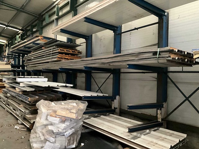 Grote partij isolatiepanelen - afbeelding 12 van  17