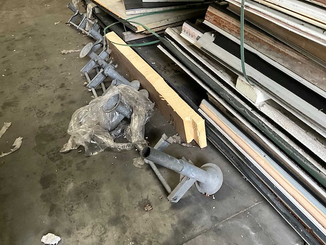 Grote partij isolatiepanelen - afbeelding 14 van  17