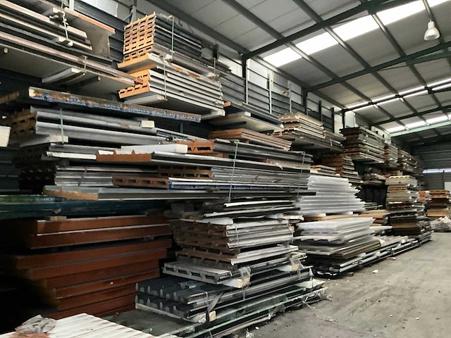 Grote partij isolatiepanelen - afbeelding 6 van  10