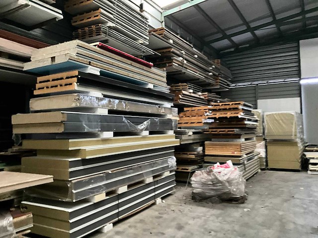 Grote partij isolatiepanelen - afbeelding 9 van  10