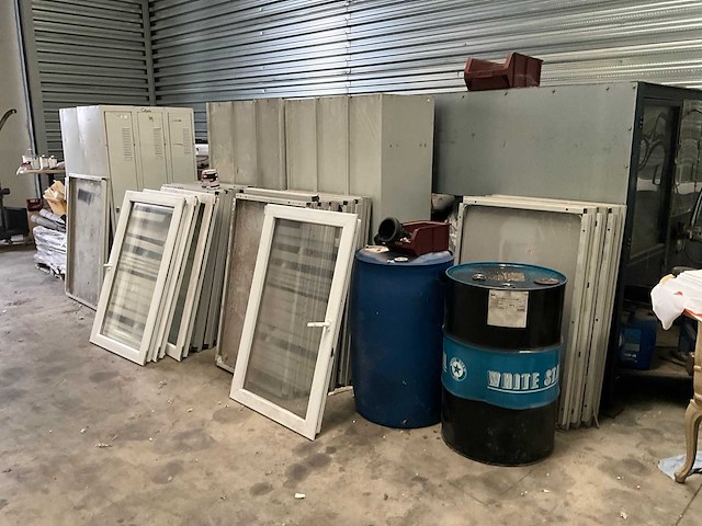 Grote partij isolatiepanelen - afbeelding 13 van  16