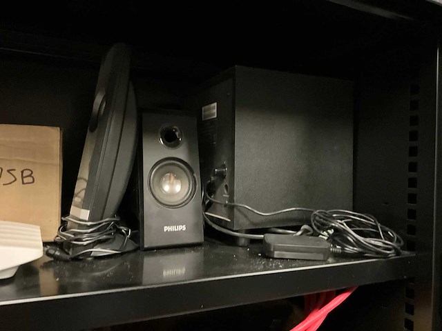 Grote partij it kabels en accessoires (eerste verdiep) - afbeelding 5 van  5