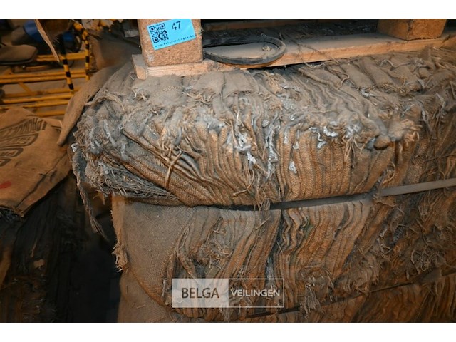 Grote partij jute zakken - afbeelding 5 van  10