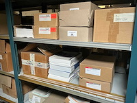 Grote partij kabels, adapters, stekkers, behuizingsonderdelen - afbeelding 4 van  43