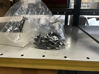 Grote partij kabels, adapters, stekkers, behuizingsonderdelen - afbeelding 25 van  43