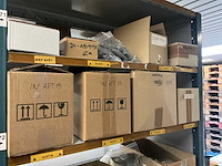 Grote partij kabels, adapters, stekkers, behuizingsonderdelen - afbeelding 31 van  43