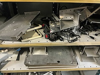 Grote partij kabels, adapters, stekkers, behuizingsonderdelen - afbeelding 34 van  43