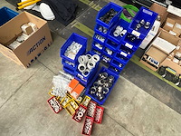 Grote partij kabelwartels en toebehoren – diverse maten - afbeelding 1 van  1