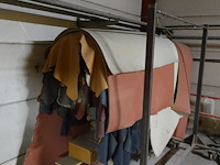 Grote partij kartonnen snijmallen en patronen + divers foam - afbeelding 17 van  22