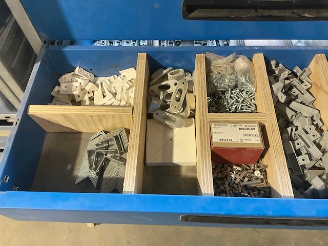 Grote partij kast en deurbeslag - afbeelding 2 van  40