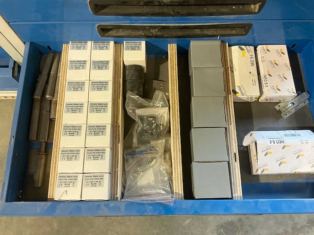 Grote partij kast en deurbeslag - afbeelding 14 van  40