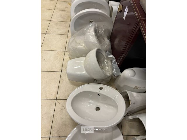 Grote partij keramiek sanitair - afbeelding 6 van  10