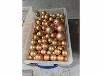 Grote partij kerstdecoratie en kerstballen in diverse uitvoeringen - afbeelding 4 van  28