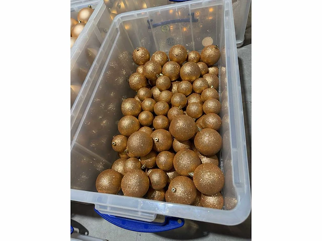 Grote partij kerstdecoratie en kerstballen in diverse uitvoeringen - afbeelding 21 van  28
