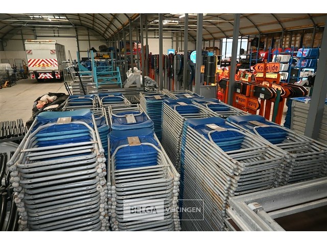 Grote partij klapstoelen - afbeelding 1 van  6