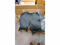 Grote partij kleding en schoenen - afbeelding 2 van  15
