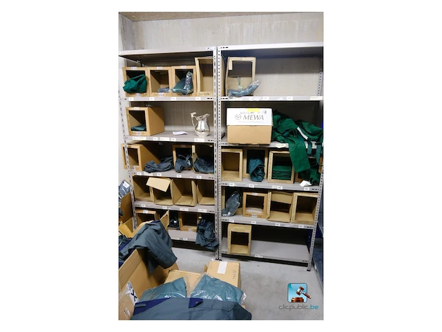 Grote partij kleding en schoenen - afbeelding 3 van  15