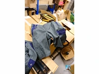 Grote partij kleding en schoenen - afbeelding 4 van  15