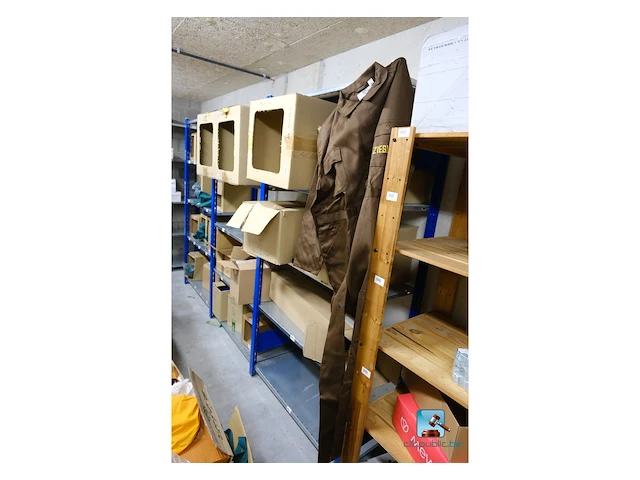 Grote partij kleding en schoenen - afbeelding 12 van  15
