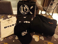 Grote partij kleding - afbeelding 1 van  8