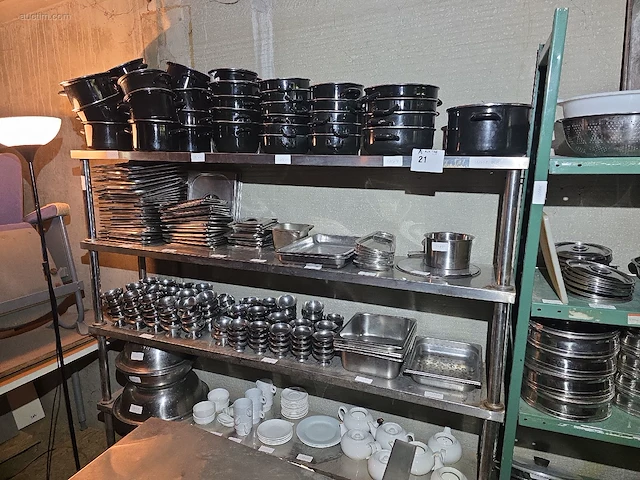 Grote partij klein keuken materiaal - afbeelding 1 van  11