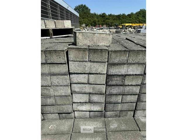 Grote partij klinkers ± 5000 stuks afm: ± 29,5 x9,5x14,5cm - afbeelding 6 van  15