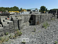 Grote partij klinkers ± 5000 stuks afm: ± 29,5 x9,5x14,5cm