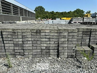 Grote partij klinkers ± 5000 stuks afm: ± 29,5 x9,5x14,5cm - afbeelding 12 van  15