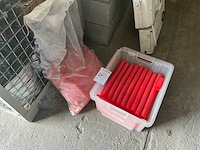 Grote partij kunststof mini-potjes - afbeelding 1 van  5