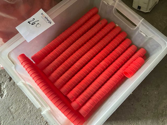 Grote partij kunststof mini-potjes - afbeelding 2 van  5