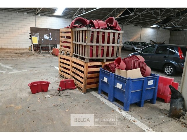 Grote partij kunststof plantenbakken + binnenbakken - afbeelding 1 van  8