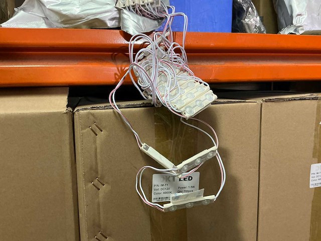 Grote partij ledstrips dkt led (60x doos) - afbeelding 20 van  27