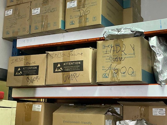 Grote partij ledstrips dkt led (60x doos) - afbeelding 21 van  27