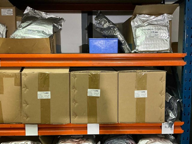 Grote partij ledstrips dkt led (60x doos) - afbeelding 23 van  27