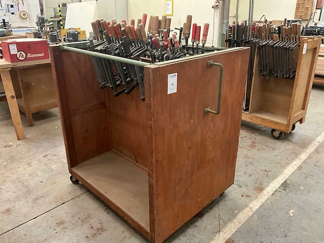 Grote partij lijmklemmen - afbeelding 1 van  4