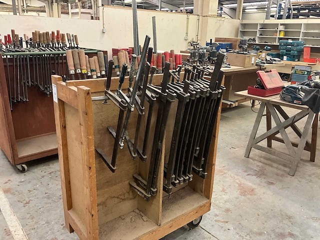 Grote partij lijmklemmen - afbeelding 2 van  4