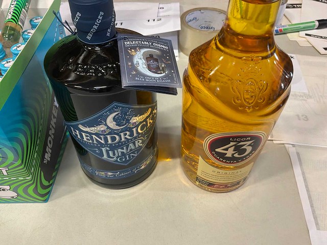 Grote partij likeur en gin - afbeelding 4 van  5