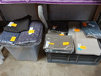 Grote partij linnen deco stoffen (zonder bak) - afbeelding 1 van  4