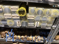Grote partij machineonderdelen en technische voorraad - afbeelding 25 van  66