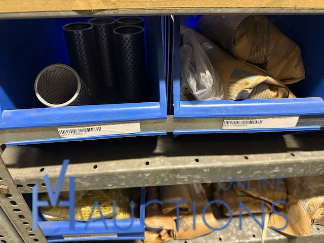 Grote partij machineonderdelen en technische voorraad - afbeelding 39 van  66