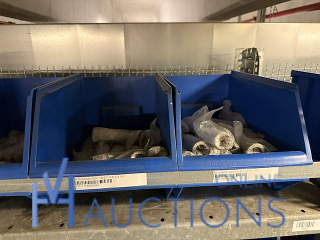 Grote partij machineonderdelen en technische voorraad - afbeelding 43 van  66