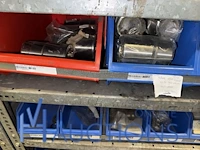 Grote partij machineonderdelen en technische voorraad - afbeelding 54 van  66