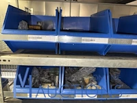 Grote partij machineonderdelen en technische voorraad - afbeelding 59 van  66