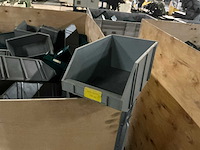 Grote partij magazijnbakken - afbeelding 2 van  3