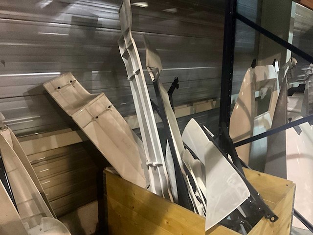 Grote partij man dakspoiler toebehoren - afbeelding 7 van  34