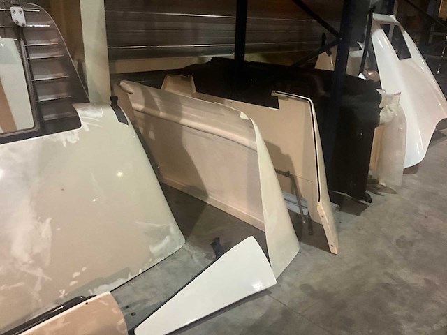 Grote partij man dakspoiler toebehoren - afbeelding 11 van  34